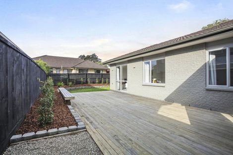 Photo of property in 108 Simpson Road, Henderson Valley, Auckland, 0614