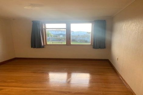 Photo of property in 23 Holland Crescent, Bulls, 4818