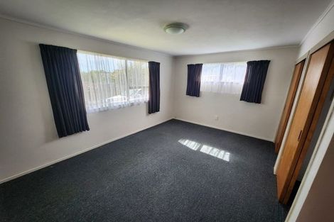 Photo of property in 143 Aviemore Drive, Highland Park, Auckland, 2010