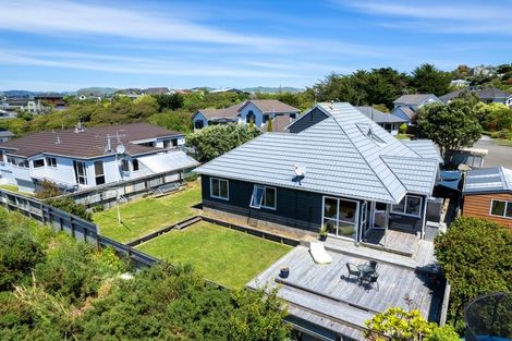 Photo of property in 7 Westridge, Camborne, Porirua, 5026