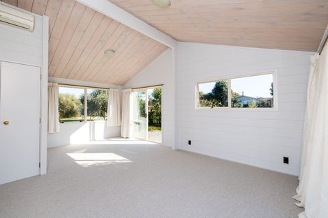Photo of property in 340 Clifton Road, Te Awanga, 4102