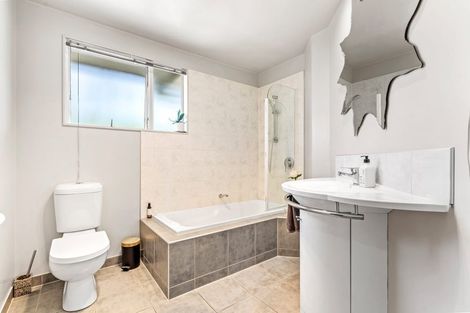 Photo of property in 300 Whangaparaoa Road, Stanmore Bay, Whangaparaoa, 0932