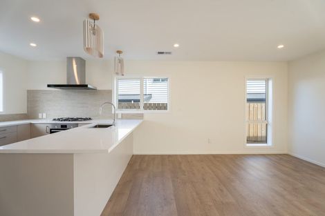 Photo of property in 7 Pine Hill Rise, Glenside, Wellington, 6037