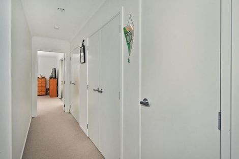 Photo of property in 14 O'farrell Drive, One Tree Point, 0118