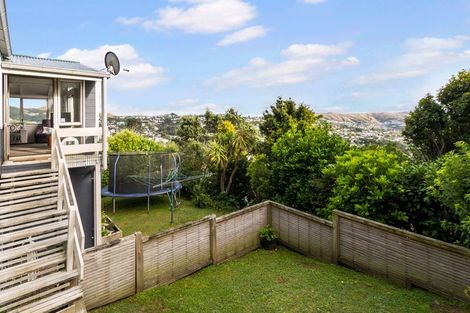 Photo of property in 87 Burgess Road, Newlands, Wellington, 6037