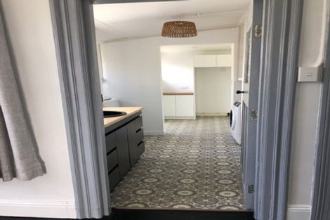 Photo of property in 15 Luxford Street, Berhampore, Wellington, 6023