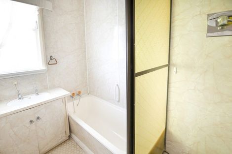 Photo of property in 9 Cassino Crescent, Onekawa, Napier, 4110