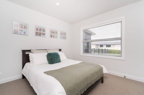 Photo of property in 9 Paterson Lane, Kelvin Grove, Palmerston North, 4470