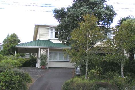 Photo of property in 18 Belle Vue Avenue, Northcote Point, Auckland, 0627