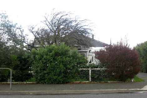 Photo of property in 2 Kent Street, Carterton, 5713