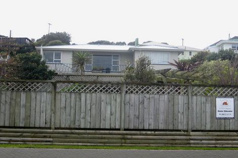Photo of property in 37 Simons Street, Moturoa, New Plymouth, 4310