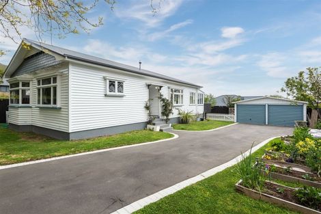Photo of property in 31 Flavell Street, Heathcote Valley, Christchurch, 8022