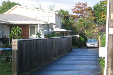 Photo of property in 2/10 Riverlea Avenue, Pakuranga, Auckland, 2010
