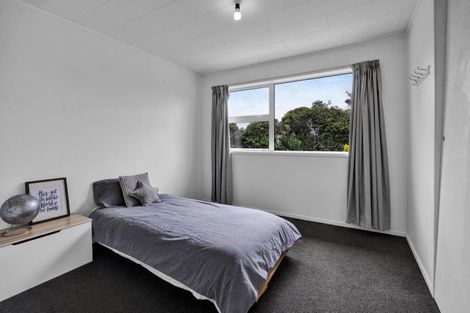 Photo of property in 1 Pohutukawa Drive, Opunake, 4616