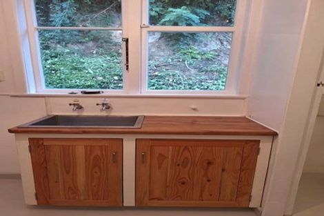 Photo of property in 39 Chaucer Road, Hospital Hill, Napier, 4110