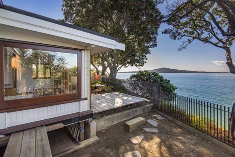 Photo of property in 84a Vauxhall Road, Narrow Neck, Auckland, 0624