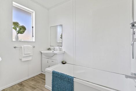 Photo of property in 38 Ferguson Street, Manurewa East, Auckland, 2102