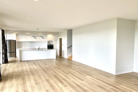 Photo of property in 72 Anzac Road, Pukekohe, 2120