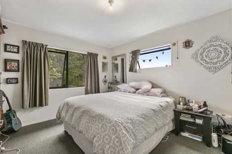 Photo of property in 22 Waiora Road, Stanmore Bay, Whangaparaoa, 0932