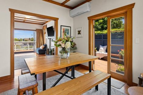 Photo of property in 6 Harvey Road, Bluff Hill, Napier, 4110