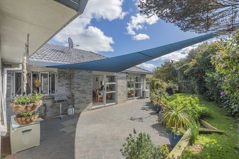 Photo of property in 27 Trossach Place, Wattle Downs, Auckland, 2103