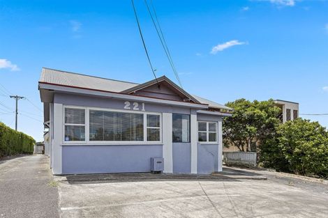Photo of property in 1/221 Onewa Road, Birkenhead, Auckland, 0626