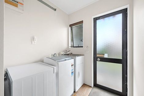 Photo of property in 11 Garland Drive, St Andrews, Hamilton, 3200