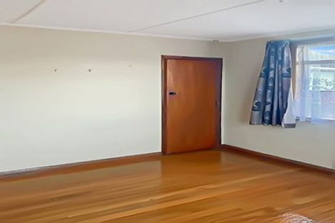 Photo of property in 23 Holland Crescent, Bulls, 4818