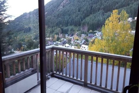Photo of property in 14-14a Mackinnon Terrace, Sunshine Bay, Queenstown, 9300