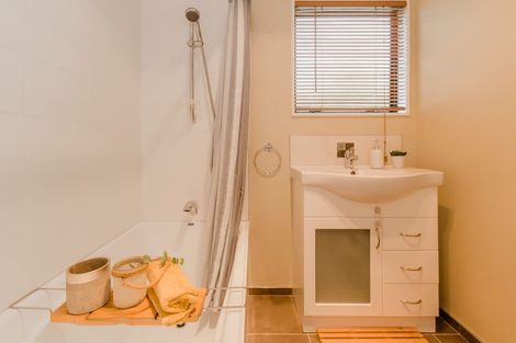 Photo of property in 33 Campbell Avenue, Paraparaumu, 5032