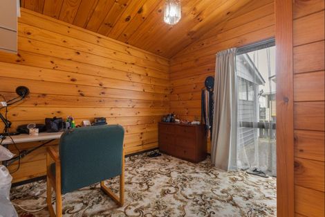 Photo of property in 44 Fox Street, Woodville, 4920