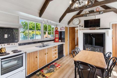 Photo of property in 15 Daniell Street, Bulls, 4818