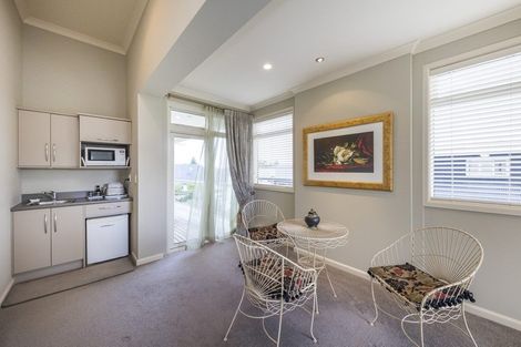 Photo of property in 7 Fairway Grove, Hokowhitu, Palmerston North, 4410