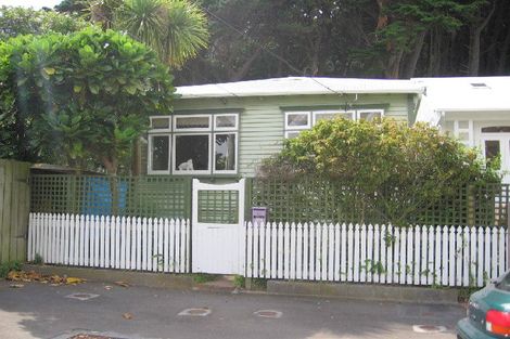 Photo of property in 11 Scarborough Terrace, Mount Victoria, Wellington, 6011