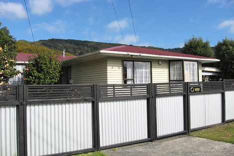 Photo of property in 102 Wood Street, Wainuiomata, Lower Hutt, 5014