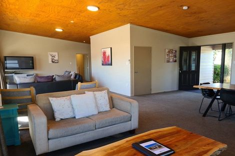 Photo of property in 25 Hamilton Drive, Lake Tekapo, 7999