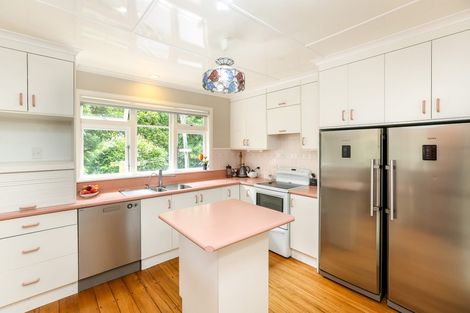 Photo of property in 17 Doralto Road, Frankleigh Park, New Plymouth, 4310