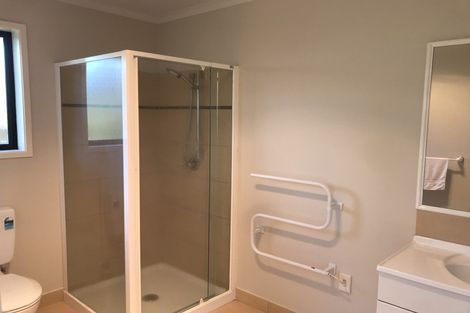 Photo of property in 248a Wairau Road, Glenfield, Auckland, 0627