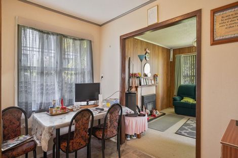 Photo of property in 2a Brandon Road, Glen Eden, Auckland, 0602