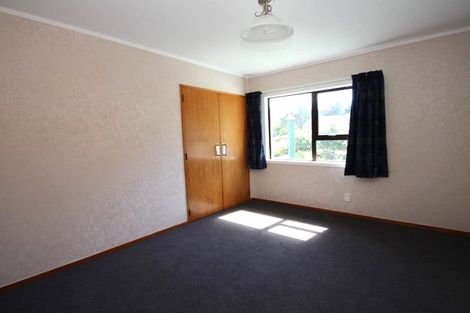 Photo of property in 42-44 David Crescent, Karori, Wellington, 6012
