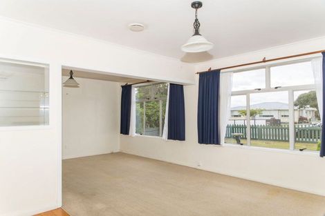 Photo of property in 17 Miller Street, Dannevirke, 4930