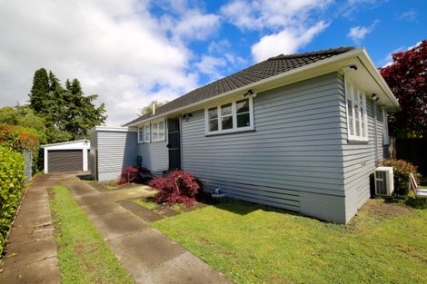 Photo of property in 17 Paul Crescent, Fairfield, Hamilton, 3214