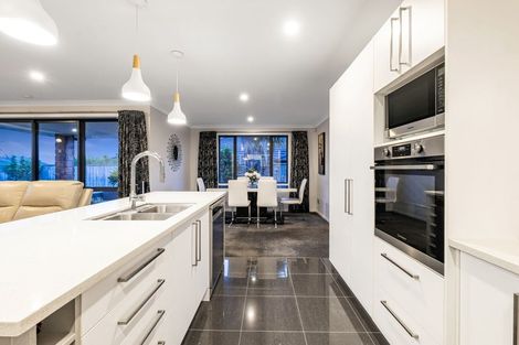 Photo of property in 73 Aotea Drive, Aotea, Porirua, 5024