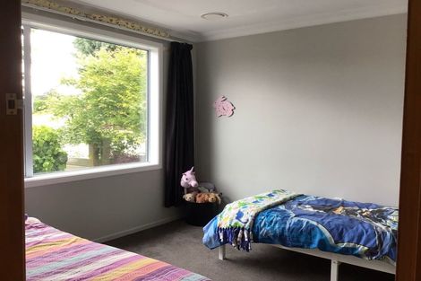 Photo of property in 24 Golfers Drive, Balclutha, 9230