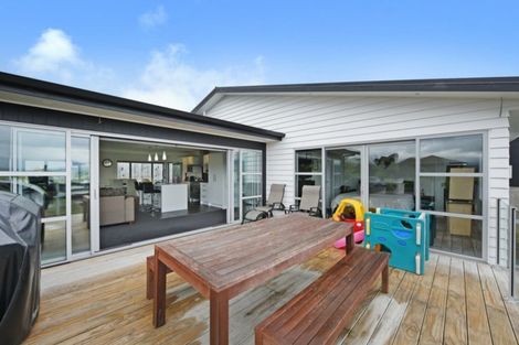 Photo of property in 21 Cosgrove Rise, Riverstone Terraces, Upper Hutt, 5018