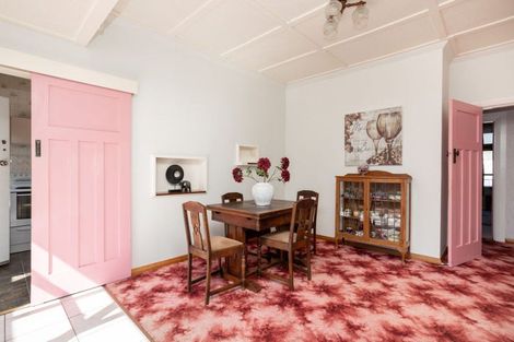 Photo of property in 16 Trafalgar Street, Dannevirke, 4930