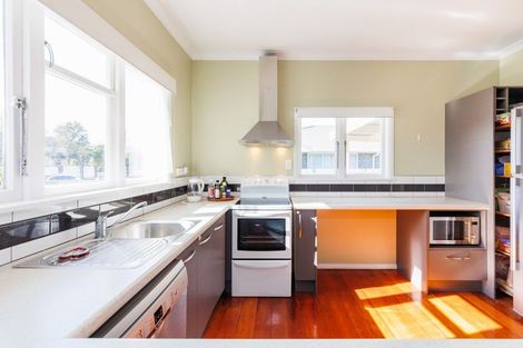 Photo of property in 113 Waterloo Crescent, Hokowhitu, Palmerston North, 4410