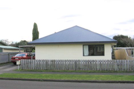 Photo of property in 1 Tilbury Avenue, Hokowhitu, Palmerston North, 4410