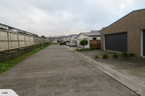 Photo of property in 70 Pencaitland Drive, Flat Bush, Auckland, 2019