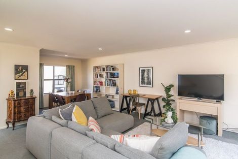 Photo of property in 85 Hill Street, Thorndon, Wellington, 6011